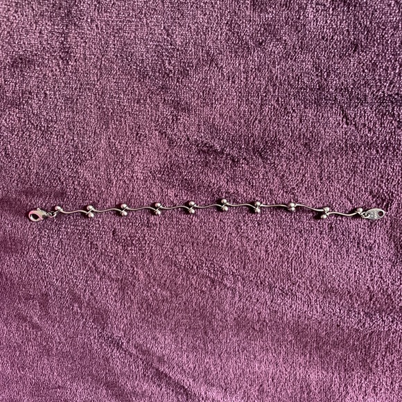 Avon Bracelet - Picture 2 of 6